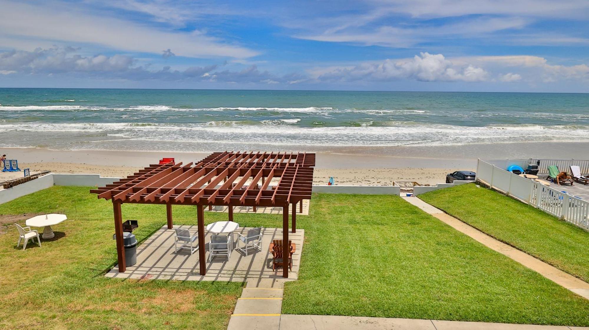 אורמונד ביץ Driftwood Beach Motel מראה חיצוני תמונה